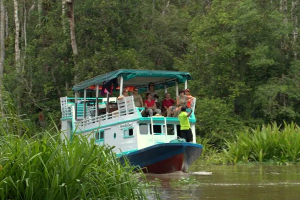 Orangutan Deluxe Borneo Eco Tour Houseboating Accommodation 4D/3N TANJUNG PUTING NATIONAL PARK